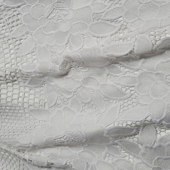 White skirt - Picture 2 of 7